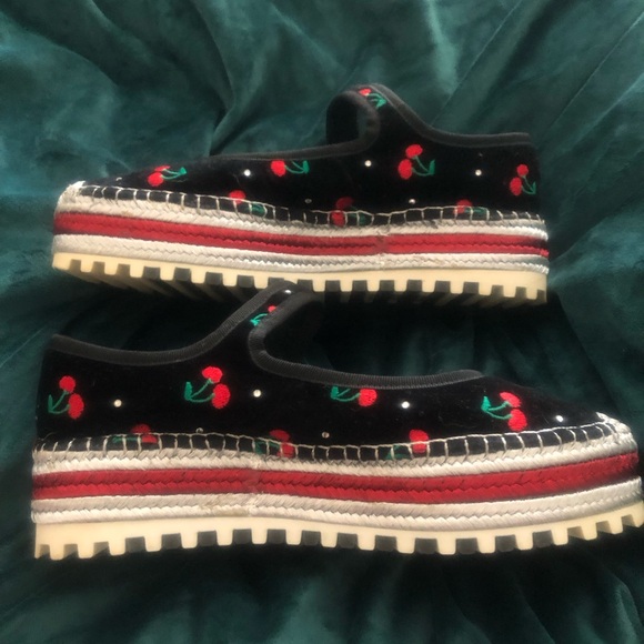 MARC JACOBS CHERRY PLATFORM MARYJANES - Picture 3 of 5
